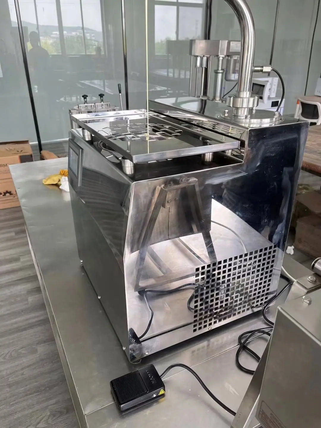 TK-13 Automatic Chocolate Dispenser Tempering Machine/chocolate Dispenser Tap /hot Chocolate Dispenser