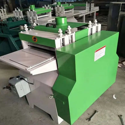 A TEBAK Wood Cutting Machine 14 Inch Gang Rip Saw High Speed Wood Cutting Machine 3 Phase Straight Line Rip Saw for Sawing Plank